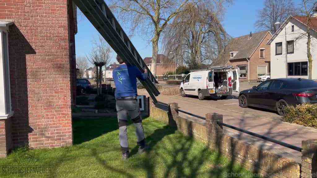Schoorsteen onderhoud Kaatsheuvel ladder bus